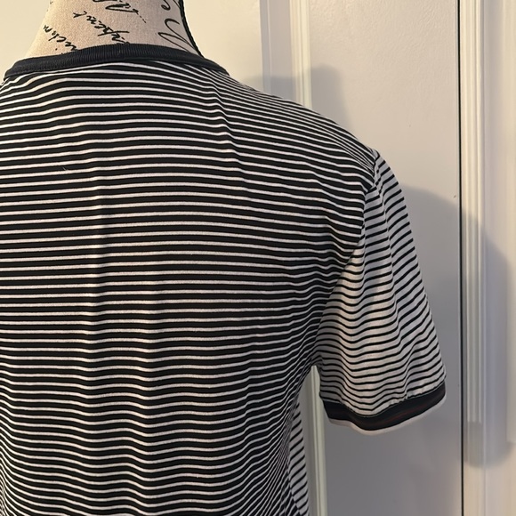 Gucci Women’s Fitted Blue and White Striped T-shirt - Picture 6 of 13
